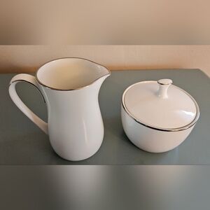 Noritake Fremont 6127 Creamer & Sugar Bowl with Lid